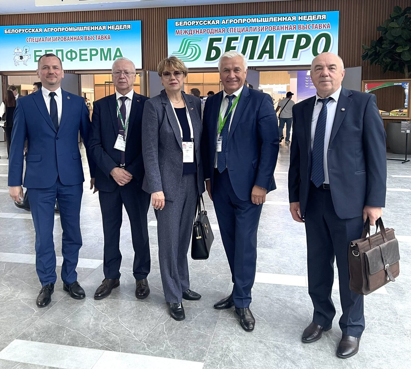 Представители Ассоциации, Виктор Назаренко и Елена Перетягина, посетили выставку «Белагро», где провели ряд рабочих встреч с предприятиями, партнерами и представителями профильных организаций.