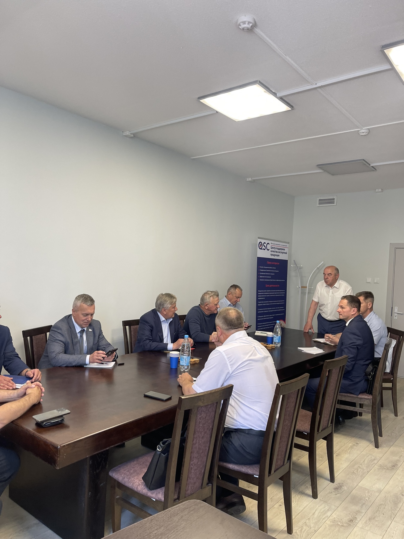 В офисе Международной ассоциации «Центр поддержки качества экспортной продукции» состоялась рабочая встреча, посвященная обсуждению возможных направлений сотрудничества в сфере разработки и применения новых продуктов на основе инновационных композитных материалов для нужд железнодорожной отрасли Республики Беларусь. В офисе Международной ассоциации «Центр поддержки качества экспортной продукции» состоялась рабочая встреча, посвященная обсуждению возможных направлений сотрудничества в сфере разработки и применения новых продуктов на основе инновационных композитных материалов для нужд железнодорожной отрасли Республики Беларусь.